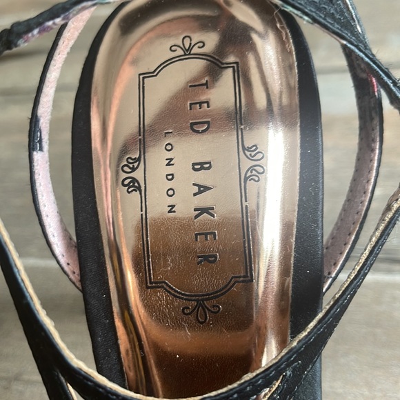 Ted Baker Stiletto Bow Shoes - Picture 7 of 11